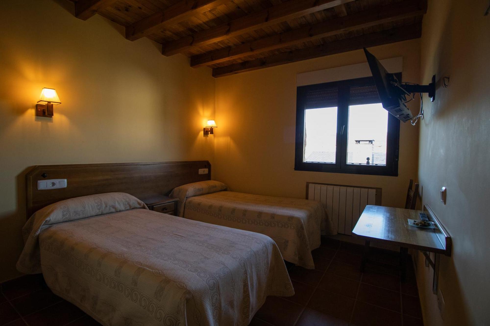 La Guarida De La Lleira Hotel Ferreras de Arriba Eksteriør billede